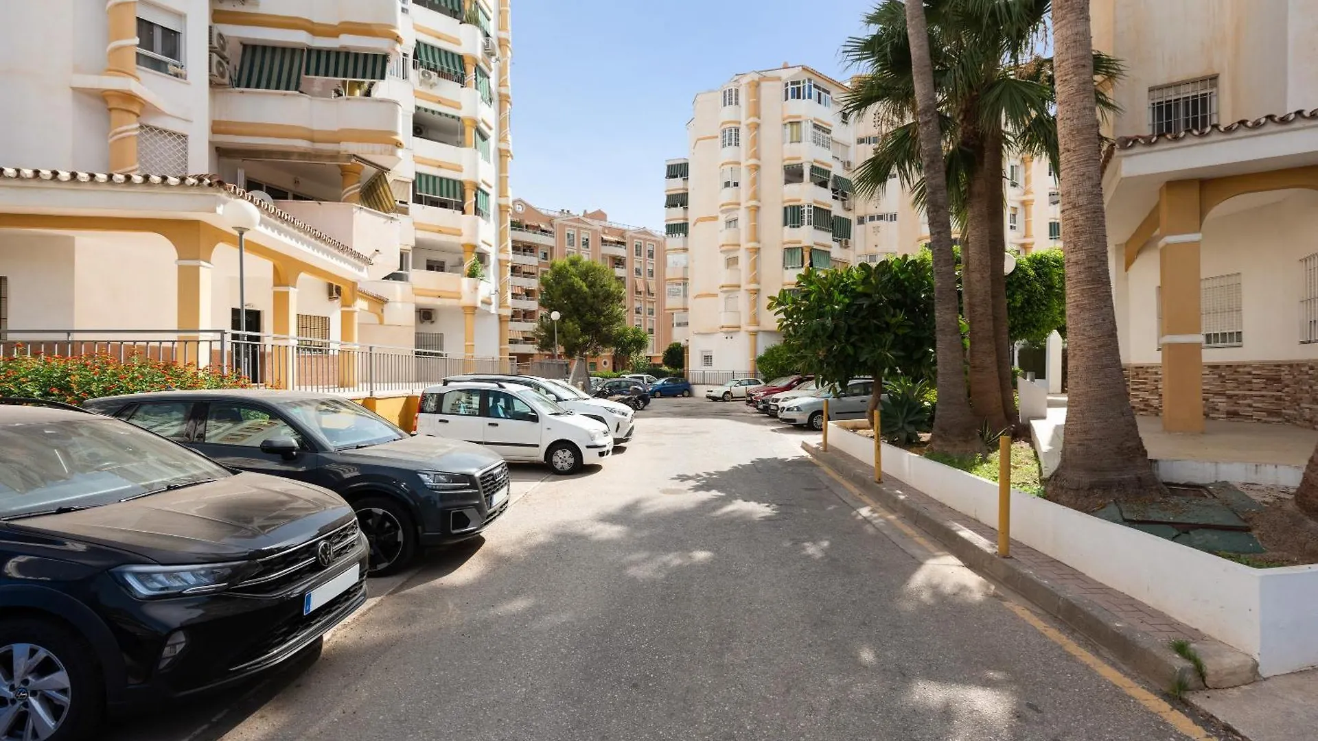 Апартаменты Apartamentos Sealmar Moliere Малага