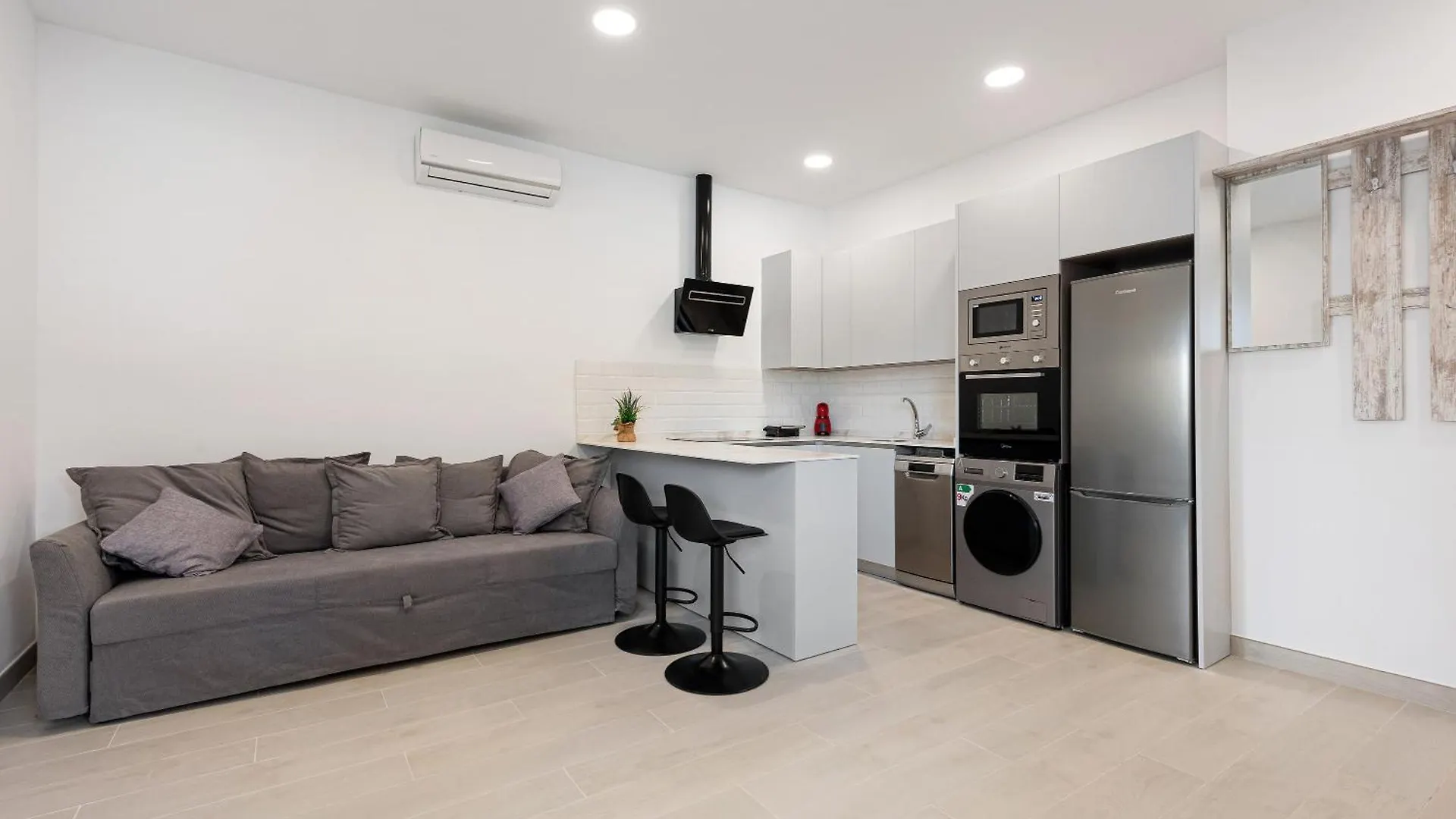 Apartamentos Sealmar Moliere Málaga 0*,  Spanien