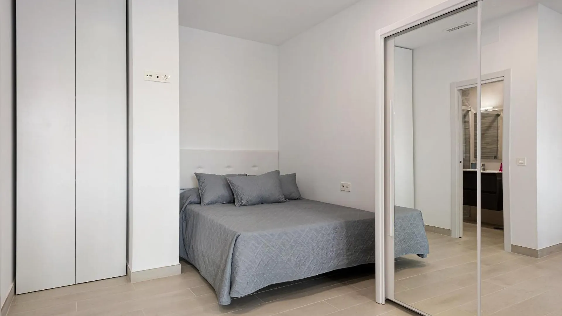 Apartamentos Sealmar Moliere Málaga 0*,  Spanien